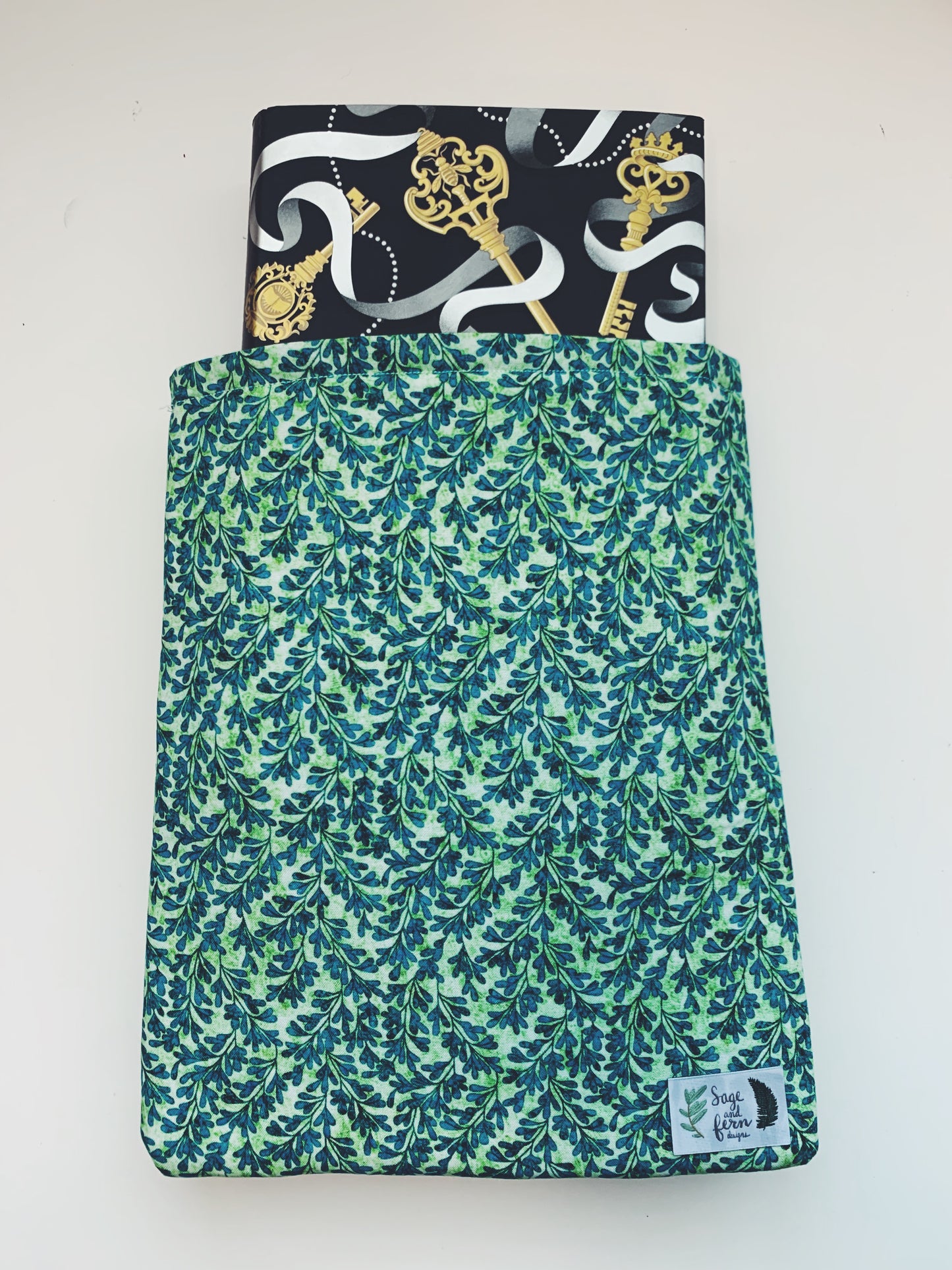 Vines Large Booksleeve